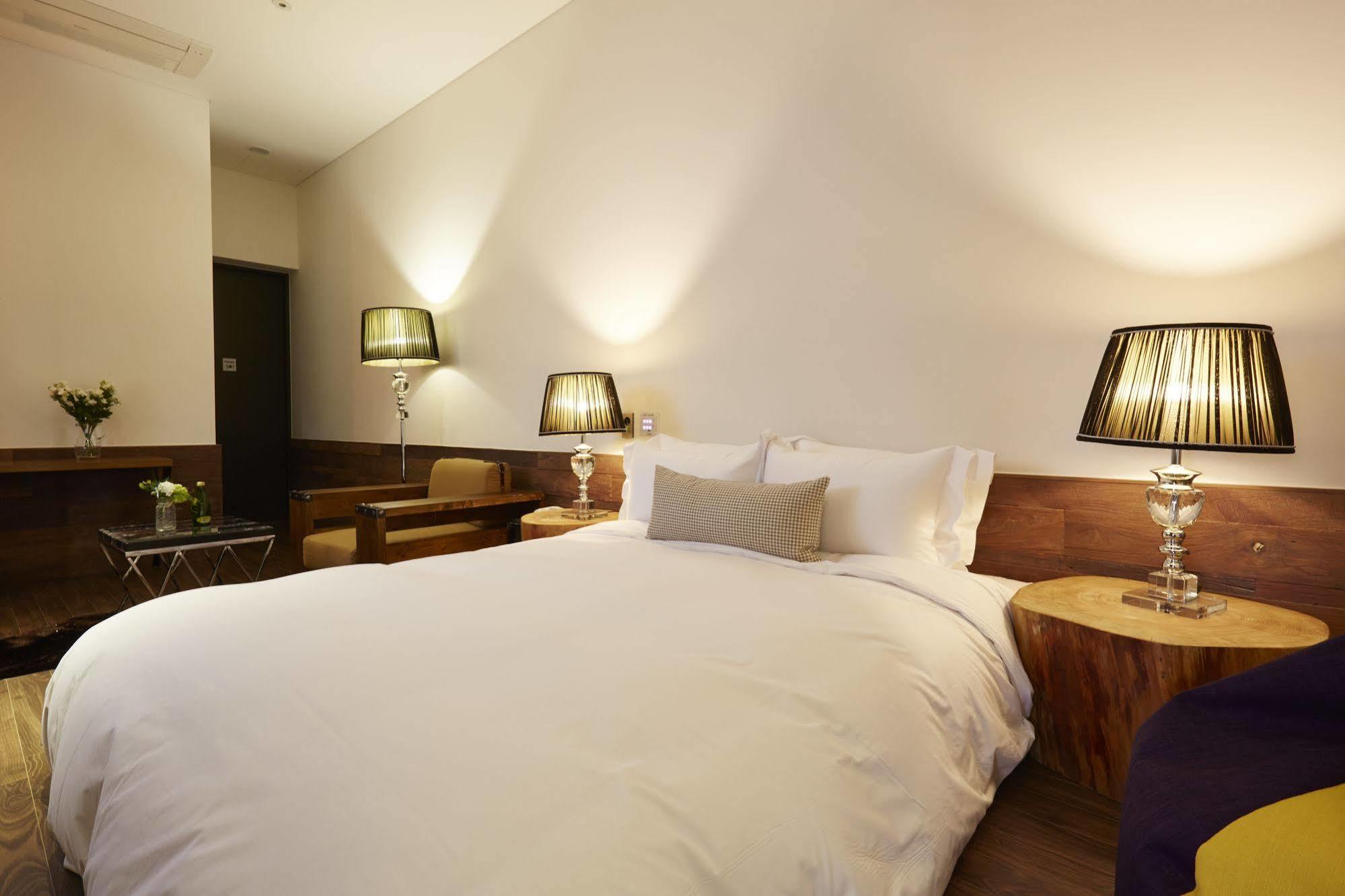 Chungbuk Inno City Namoo Hotel Eumseong Exterior foto